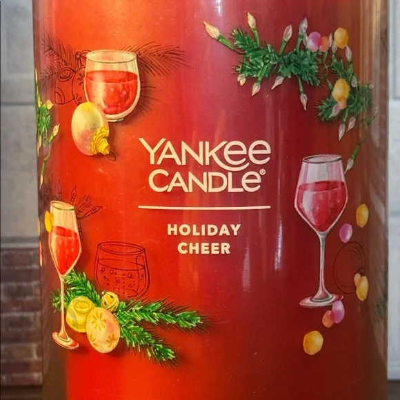 Yankee Candle Holiday Cheer Large Jar - Picture 3 of 5